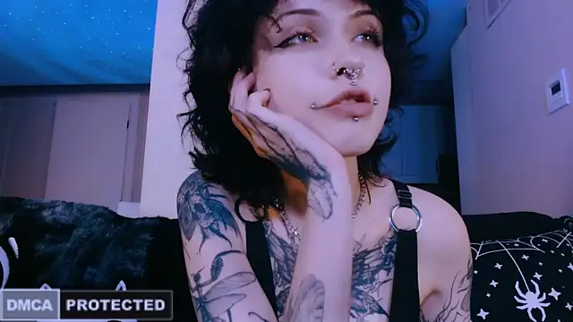 Snapshot of NaughtyLittleFox chatting on May 2026 05:23:02 AM NaughtyLittleFox online show from May 2026 05:23:02 AM