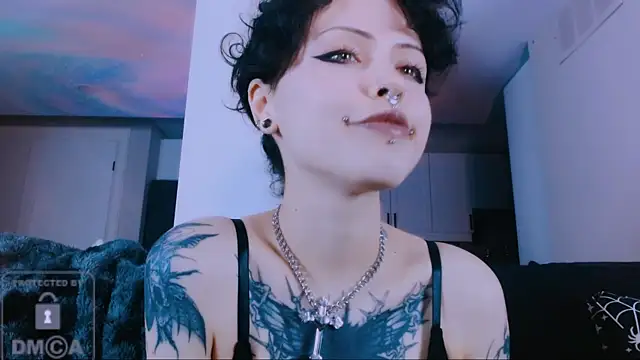Snapshot of NaughtyLittleFox chatting on July 2026 04:04:01 AM NaughtyLittleFox online show from July 2026 04:04:01 AM