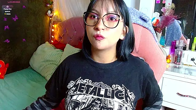 Littlerouse  online show from March 2025 04:51:02 AM