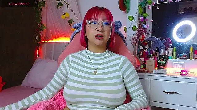 Littlerouse  online show from November 2025 10:43:01 PM