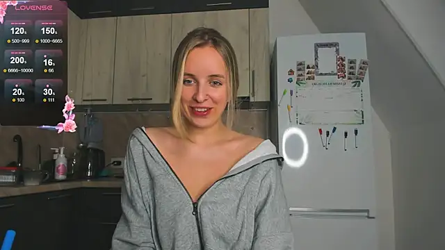 Snapshot of violet_blue_eyes chatting on February 2025 02:24:01 PM violet blue eyes online show from February 2025 02:24:01 PM