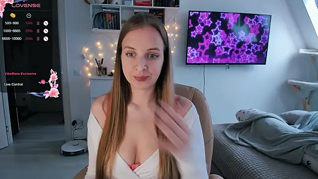 Snapshot of violet_blue_eyes chatting on February 2026 11:27:01 AM violet blue eyes online show from February 2026 11:27:01 AM