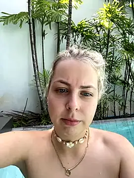 Snapshot of Livewithlucy chatting on October 2025 03:58:01 AM Livewithlucy online show from October 2025 03:58:01 AM