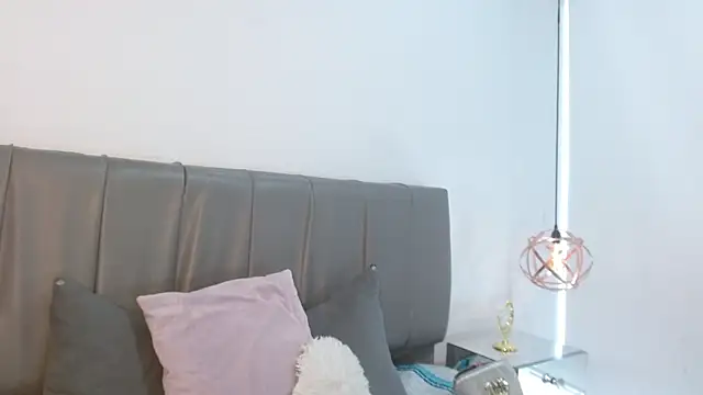 Cherllynn online show from January 2025 09:30:01 PM