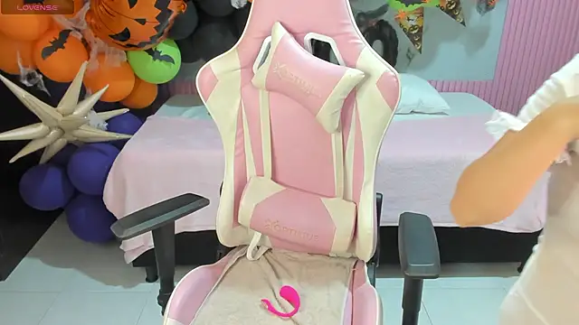 Yuli 16 online show from October 2025 11:03:01 AM