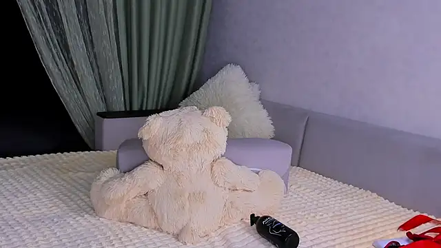 Snapshot of Sweeet_Barbie chatting on May 2026 04:36:02 PM Sweeet Barbie online show from May 2026 04:36:02 PM