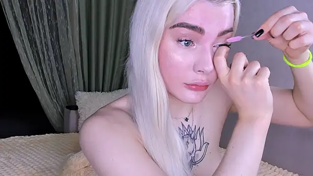 Snapshot of Sweeet_Barbie chatting on June 2026 03:47:01 PM Sweeet Barbie online show from June 2026 03:47:01 PM