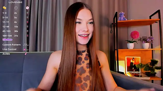  Eva Lee online show from February 2025 05:19:02 PM