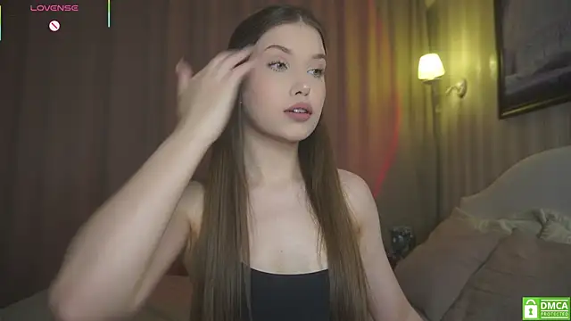  Eva Lee online show from October 2025 01:48:02 PM