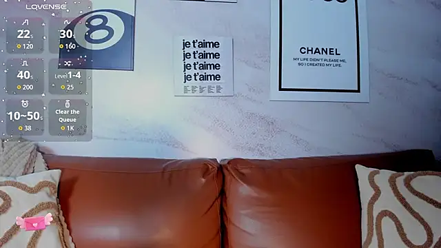 Aprillbrunette online show from November 2025 02:44:01 AM