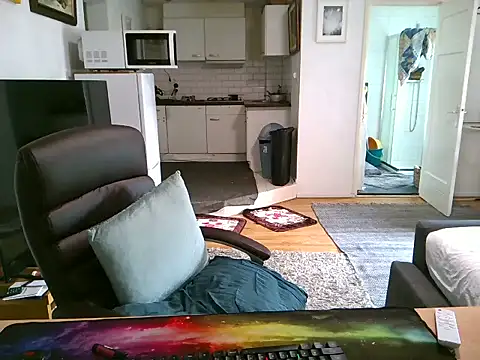 mihaimichael online show from September 2025 01:32:01 PM