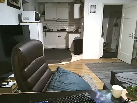 mihaimichael online show from September 2025 04:02:02 AM