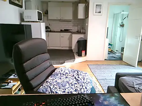 mihaimichael online show from September 2025 03:02:02 PM