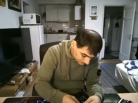 mihaimichael online show from October 2025 06:52:02 PM