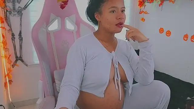 Snapshot of keyla_roberts777 chatting on October 2025 06:27:02 PM keyla roberts777 online show from October 2025 06:27:02 PM