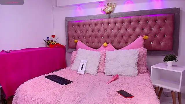 Tayzon Foxxx online show from March 2025 01:08:01 PM