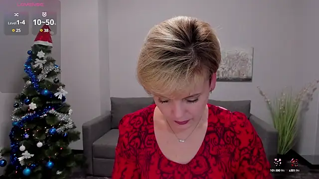 Julia Wilsone online show from December 2024 01:30:02 PM