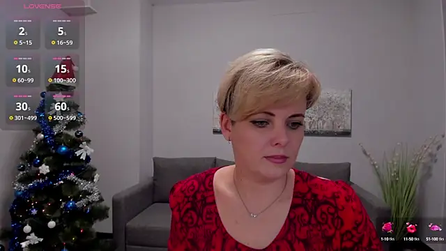 Julia Wilsone online show from December 2024 04:43:02 PM