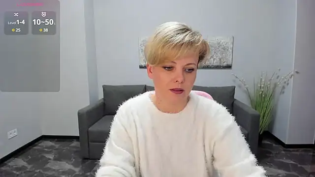 Julia Wilsone online show from January 2025 12:53:01 PM