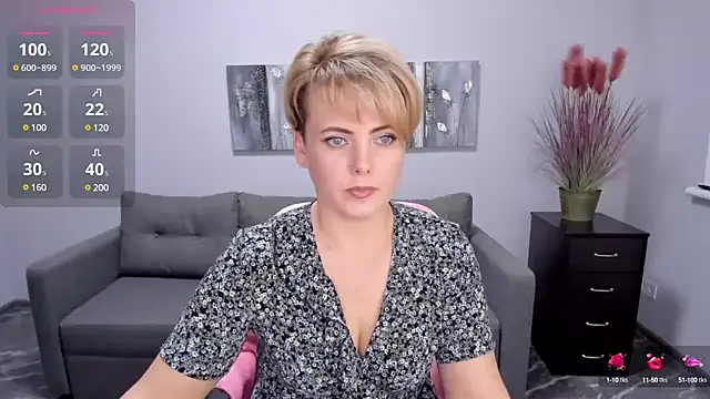 Julia Wilsone online show from February 2025 12:58:01 PM