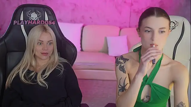 Britney054 online show from February 2026 03:49:02 PM