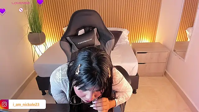 nicky peyton online show from February 2025 03:23:02 AM