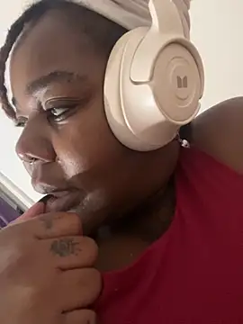 Goddess Nafeesha online show from October 2025 04:14:01 AM