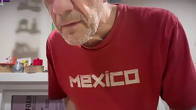 Snapshot of tauromolo chatting on August 2026 10:56:01 PM tauromolo online show from August 2026 10:56:01 PM