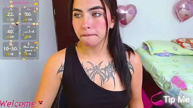  luna torres online show from December 2024 09:44:01 PM