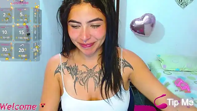  luna torres online show from December 2024 12:05:01 AM