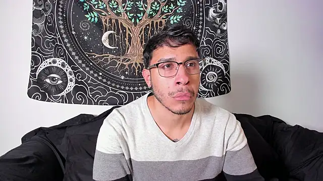 JayMarcos  online show from October 2025 04:40:02 AM