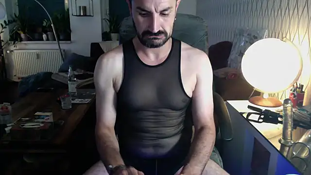 Snapshot of tomz0819 chatting on July 2026 08:13:02 PM tomz0819 online show from July 2026 08:13:02 PM