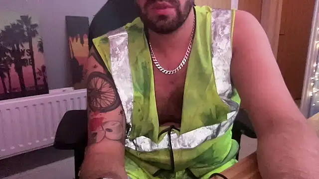 Snapshot of BUILDER4YOU chatting on September 2025 06:41:02 PM BUILDER4YOU online show from September 2025 06:41:02 PM