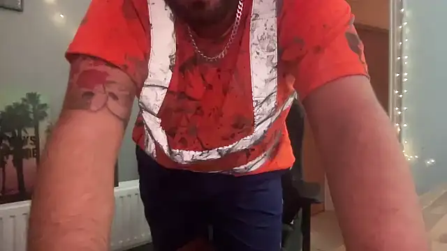 Snapshot of BUILDER4YOU chatting on September 2025 10:35:01 PM BUILDER4YOU online show from September 2025 10:35:01 PM