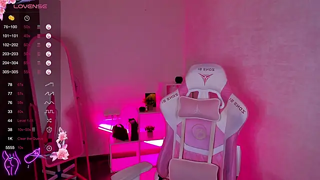 Snapshot of toooyour chatting on February 2025 07:40:01 AM toooyour online show from February 2025 07:40:01 AM