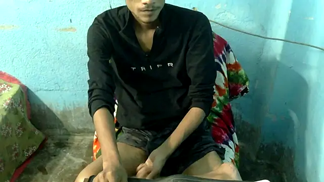 Alex Suman25 online show from October 2025 07:33:02 PM