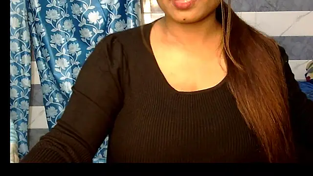 Snapshot of Radhika_Singhaniya chatting on November 2025 06:09:02 PM Radhika Singhaniya online show from November 2025 06:09:02 PM
