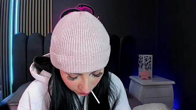 Snapshot of Nicolette_ks_ chatting on May 2026 05:34:01 AM Nicolette ks online show from May 2026 05:34:01 AM