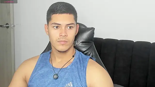 Snapshot of Iamdylan777 chatting on April 2026 02:52:02 PM Iamdylan777 online show from April 2026 02:52:02 PM