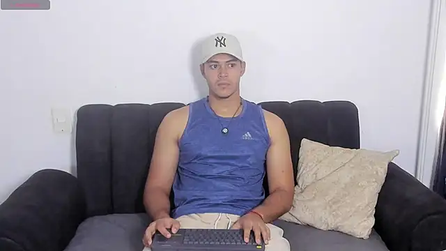 Snapshot of Iamdylan777 chatting on April 2026 12:40:01 PM Iamdylan777 online show from April 2026 12:40:01 PM