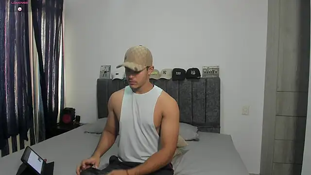 Snapshot of Iamdylan777 chatting on April 2026 05:30:01 PM Iamdylan777 online show from April 2026 05:30:01 PM