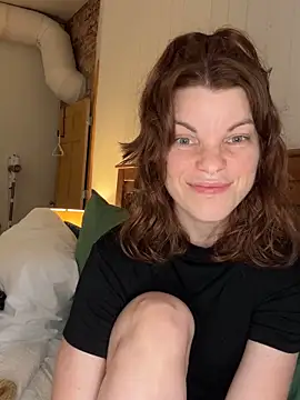 Snapshot of wildefaye chatting on October 2025 01:48:02 AM wildefaye online show from October 2025 01:48:02 AM