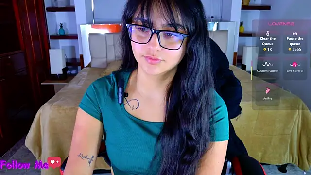 scarlleth  online show from December 2025 12:03:02 PM