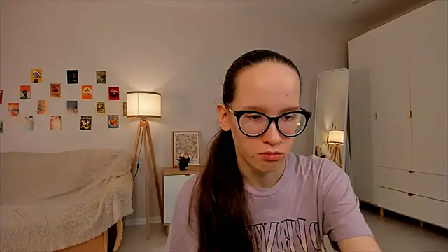 BettyBrowni online show from March 2025 04:12:01 PM