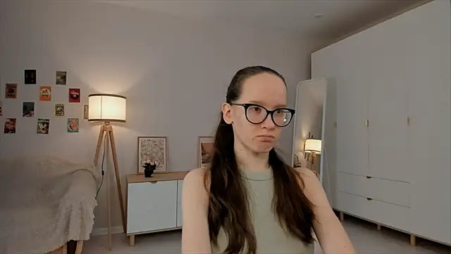 BettyBrowni online show from March 2025 04:11:02 PM