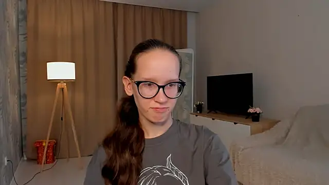 BettyBrowni online show from September 2025 04:10:02 PM