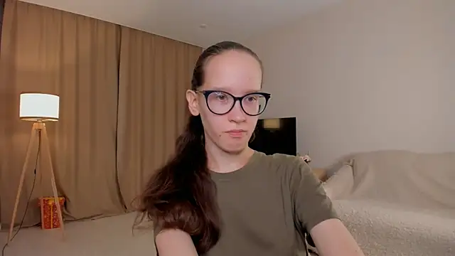 BettyBrowni online show from October 2025 04:04:01 PM