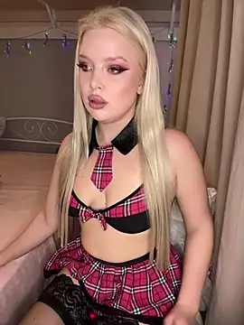 Snapshot of touchme_now chatting on January 2025 10:52:02 AM touchme now online show from January 2025 10:52:02 AM