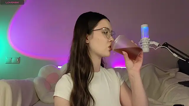 AokiAnna online show from October 2025 06:22:02 AM