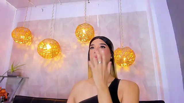 victoria aleia  online show from March 2025 07:48:02 PM